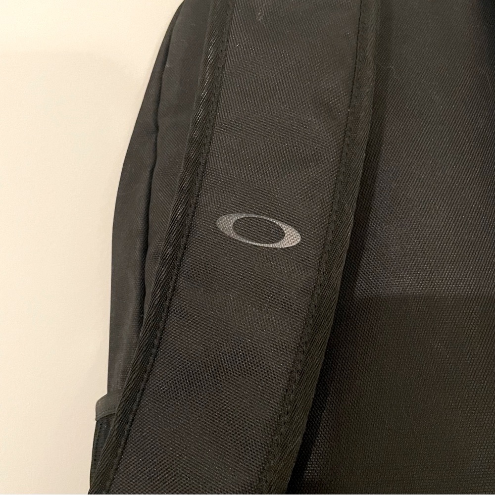 Oakley Black Method Backpack - Picture 5 of 5